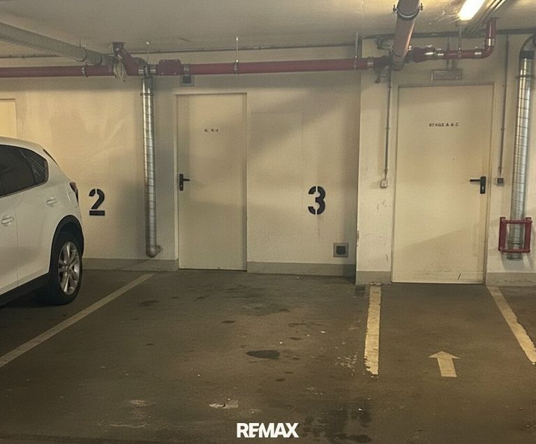 14 Abstellplatz in Tiefgarage