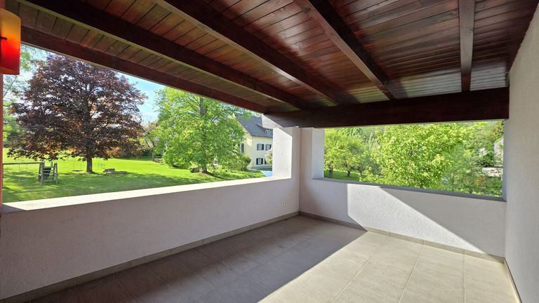 Helle Terrasse Kompagnon Immobilien