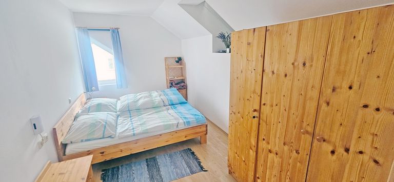 Schlafzimmer DG