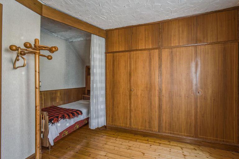 Zimmer 2 OG.