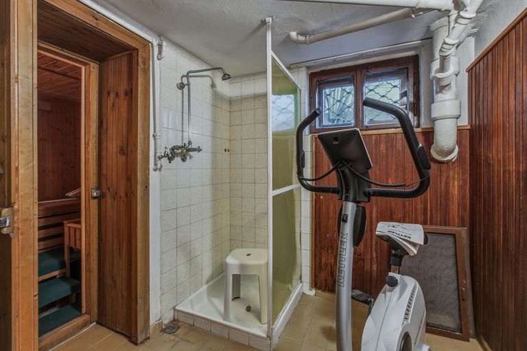 Keller Zugang Sauna