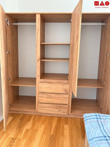 Schrank