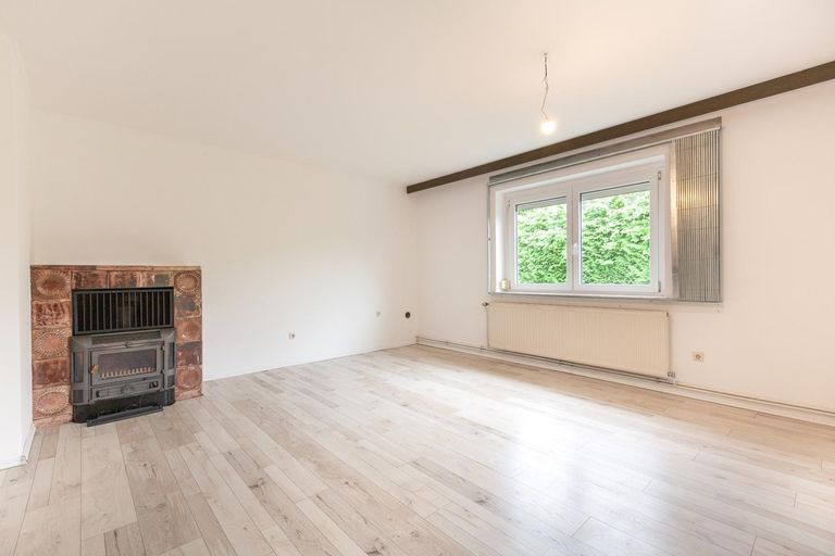 Zimmer ca. 24m² EG