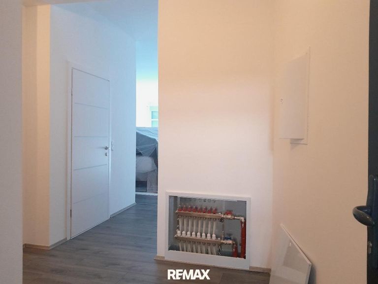 4 Vorzimmer
