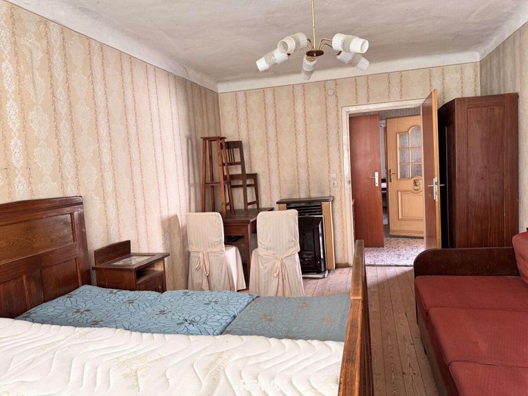 EFH 3481 Fels-Schlafzimmer 