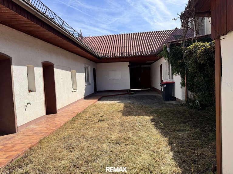 EFH 3481 Fels-Innenhof