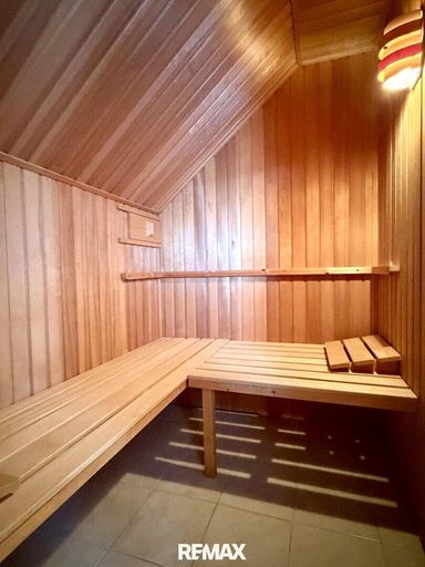 11 SAUNA