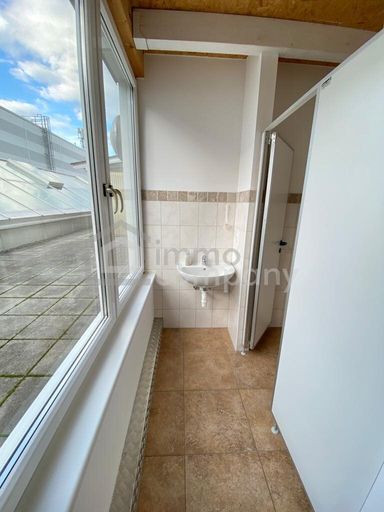 Sanitär und Außenbereich Teilansicht