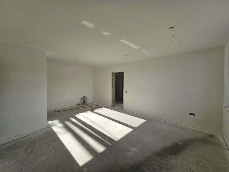 Wohn-/Essbereich + Schlafzimmertür