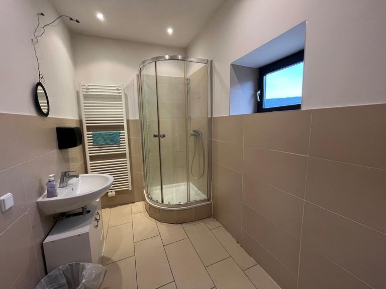 Wohnung 2 - Badezimmer