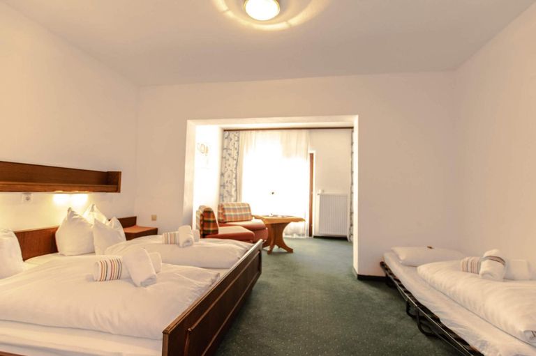 3-Bett-Zimmer mit Balkon