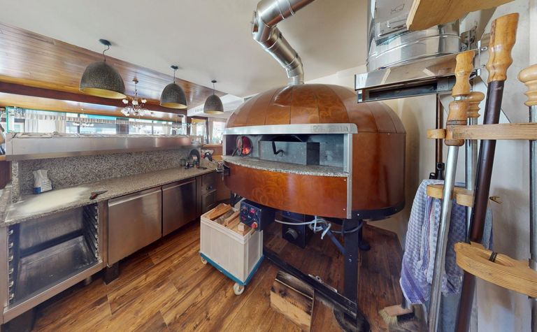 Ötz - Pizzeria - Pizzaofen