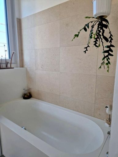 Badezimmer mit Wanne