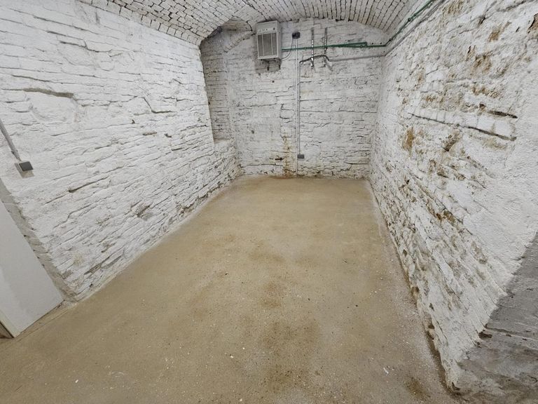 Lager Stolzenthalergasse 2