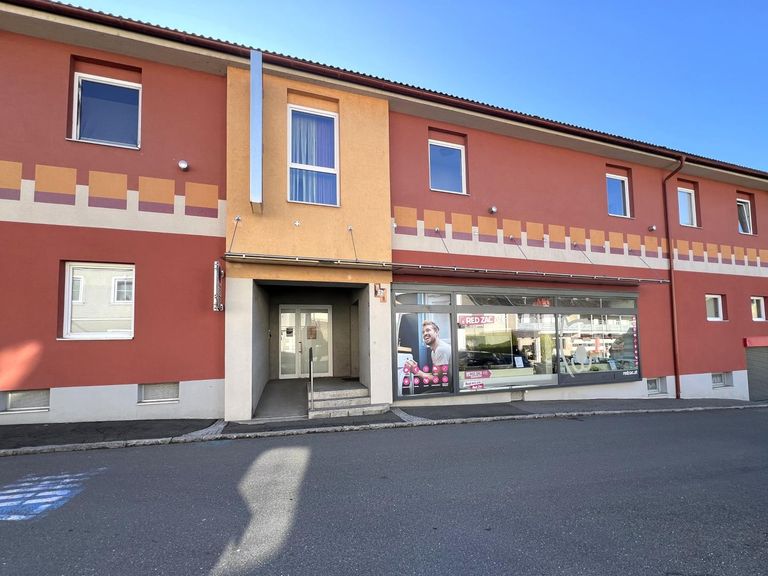 Wohn-/Geschäftshaus