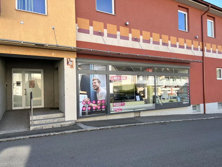 Eingangsbereich Wohnhaus & Geschäftslokal