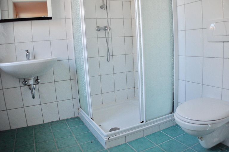 Top 1 Bad mit Dusche &WC