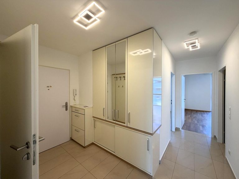 Wohnungseingang / Garderobe / Flur
