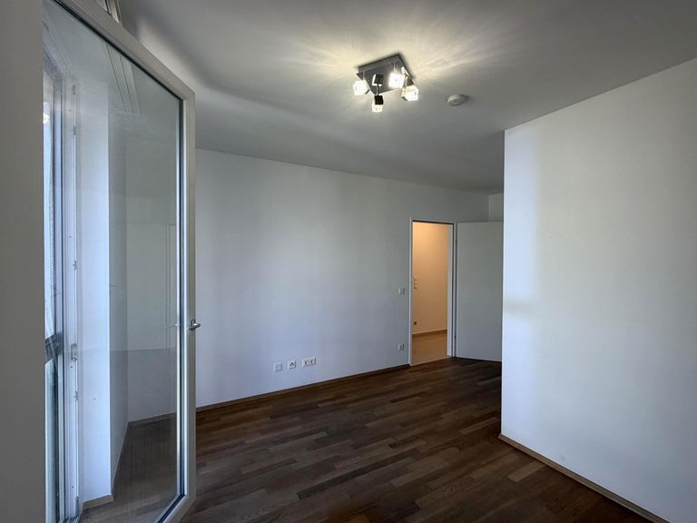 Kinderzimmer / Schlafzimmer mit franz. Balkon