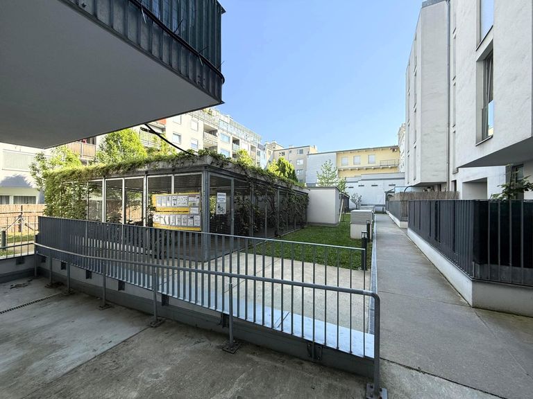 Innenhof / Fahrradabstellkäfig ( 1 von 2 )