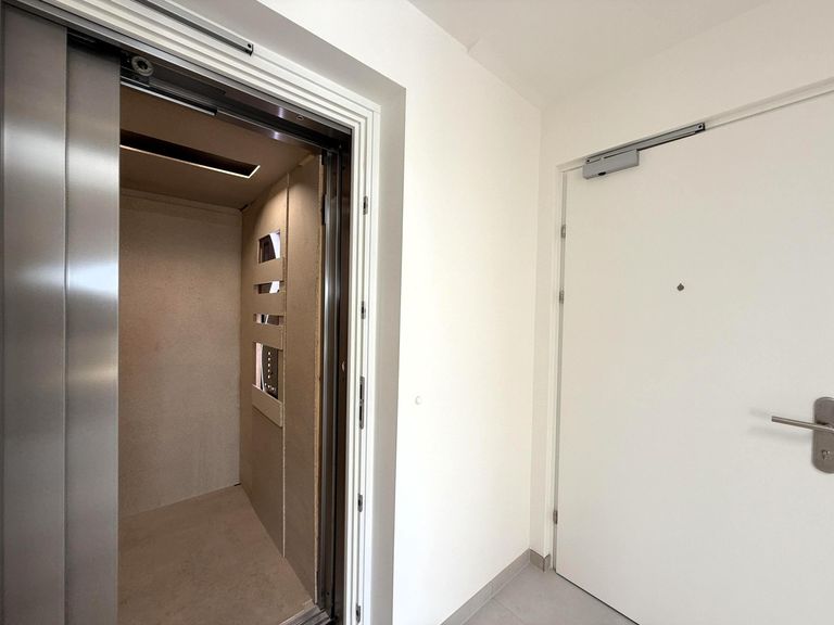 Aufzug öffnet direkt ins Penthouse