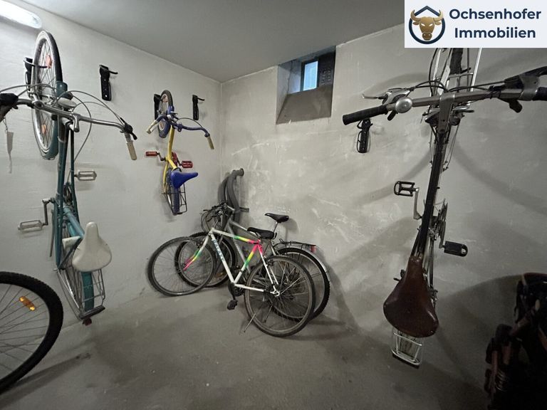 Kinderwagen- und Fahrradabstellraum