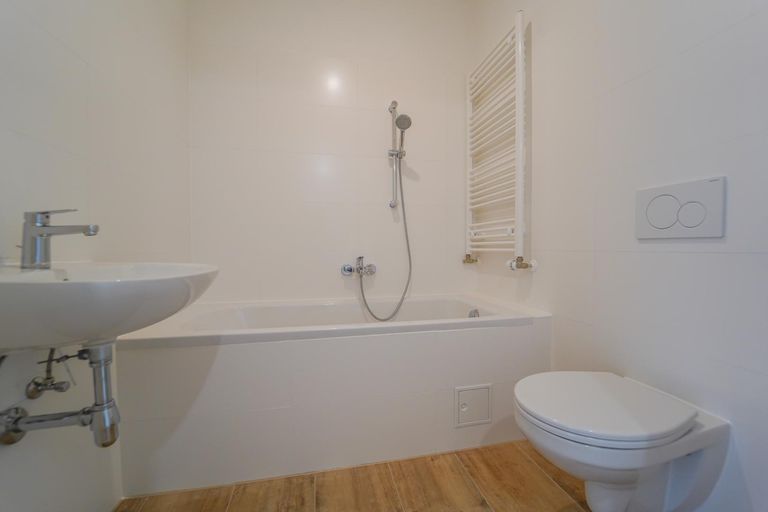 Bad + WC