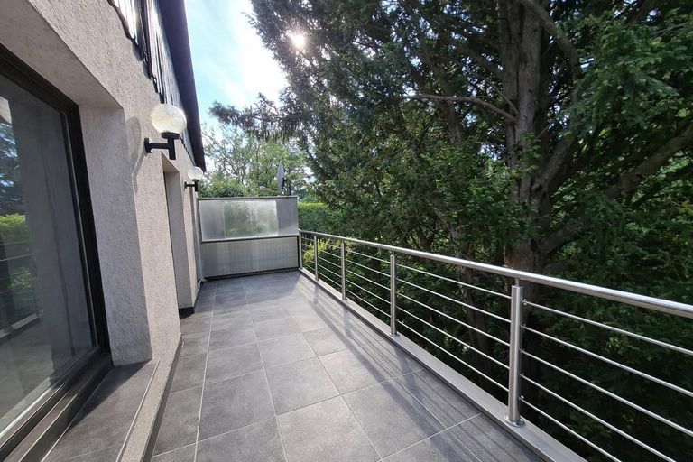 Balkon nach Sanierung - KI Vorschlag