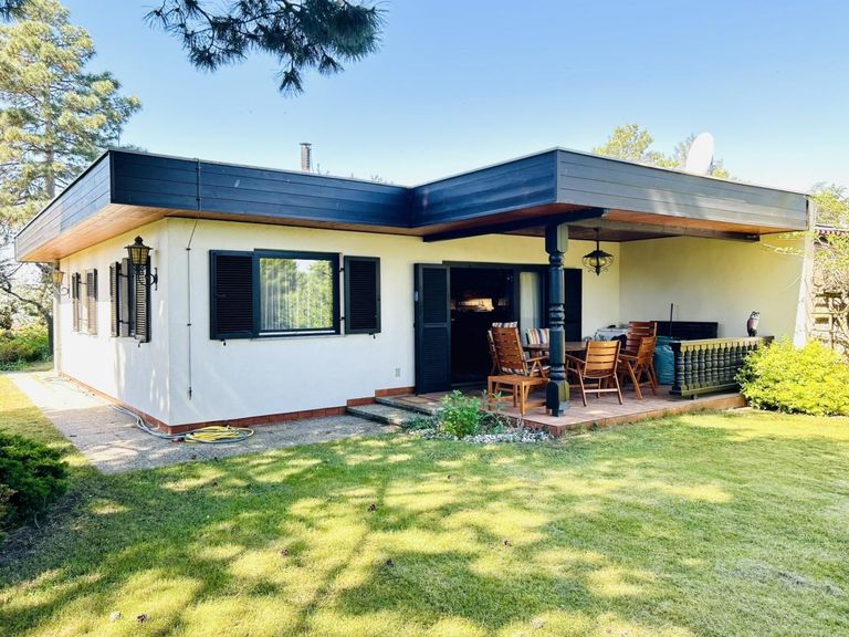 1 Haus Gartenseite