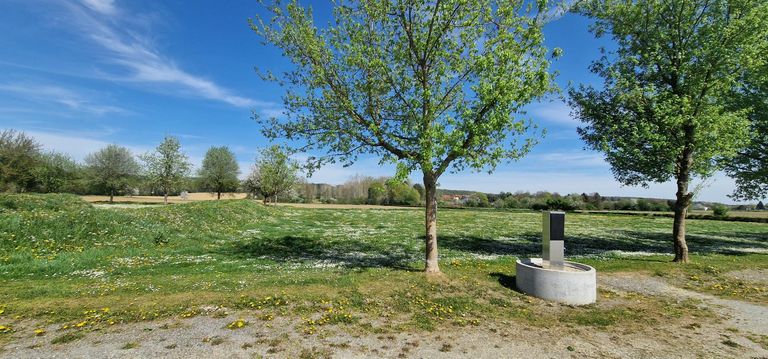 Wasser direkt angrenzend