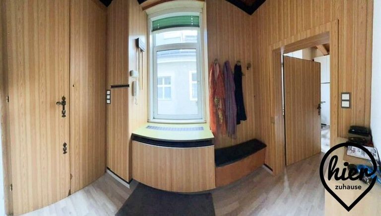 026_1859123205_Shift