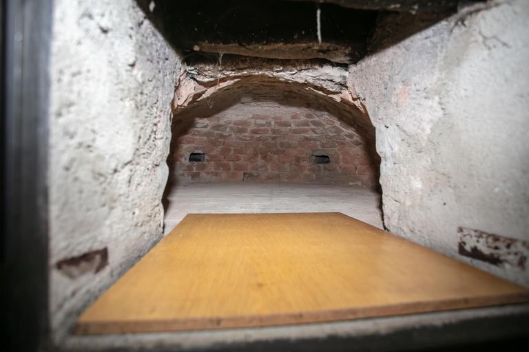 Holzbackofen
