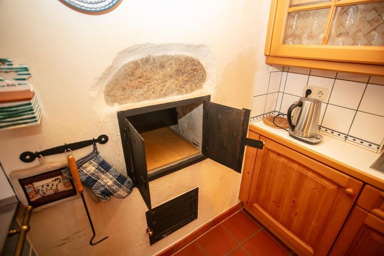 Holzbackofen