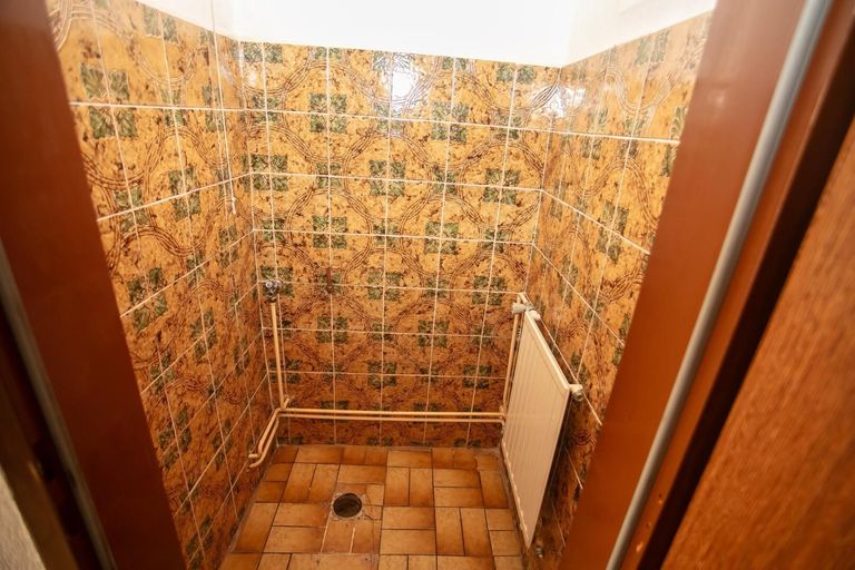 Altbau WC