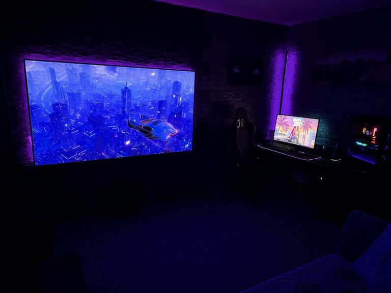 12 Kino, Gamingraum EG Haus 1