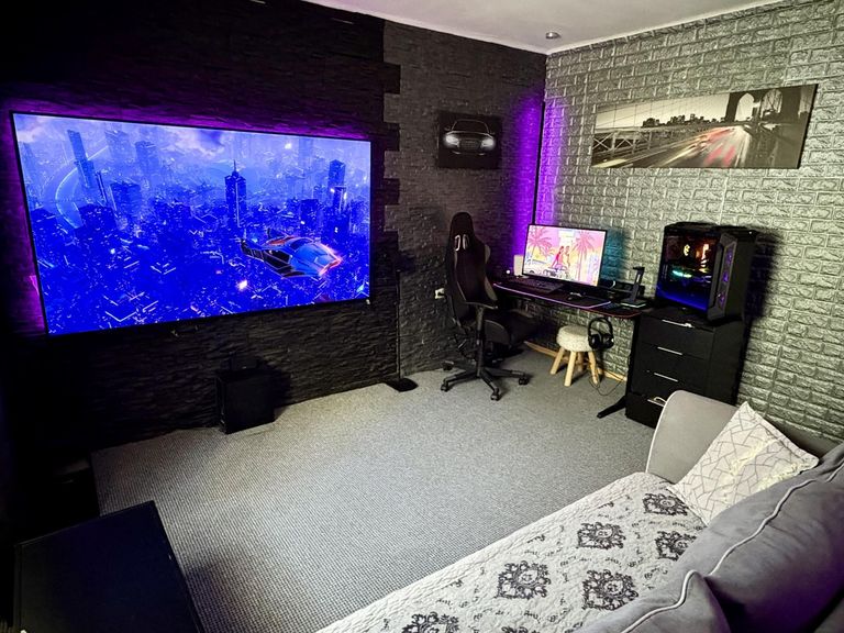 13 Kino, Gamingraum EG Haus 1