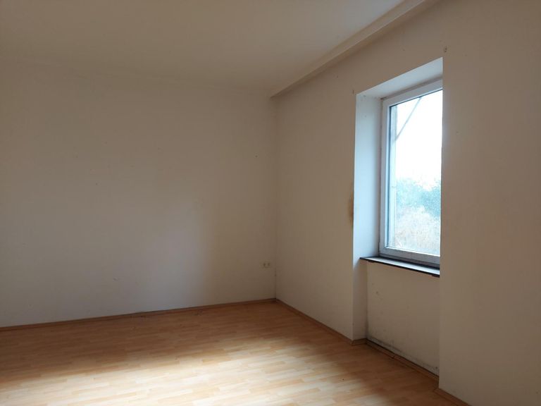 Eines der Zimmer im OG