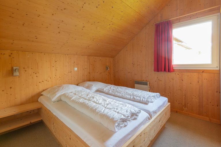 Schlafzimmer 4