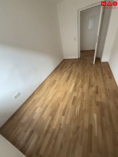 Kinderzimmer/Esszimmer/Büro 1