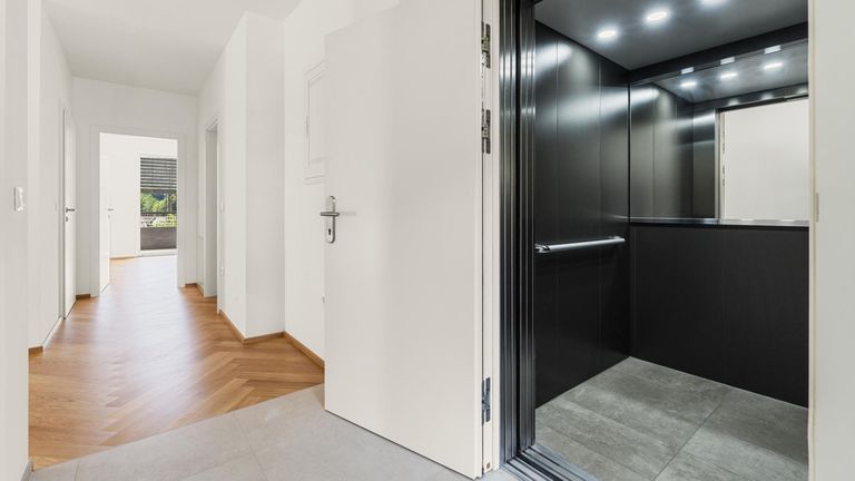 A_Aufzug ins Penthouse