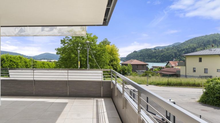 Terrasse mit Blick See