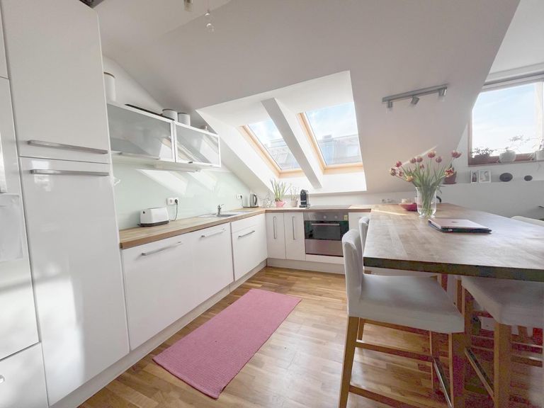 Küche mit Essbereich