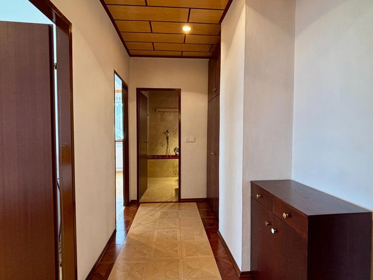 Flur zu den Schlafzimmer