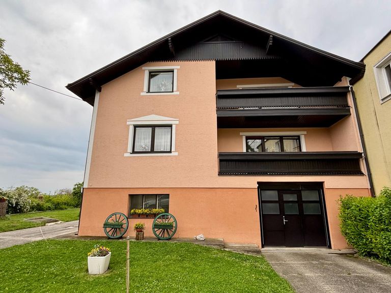 Ansicht Haus, Wohnung im 1. Stock