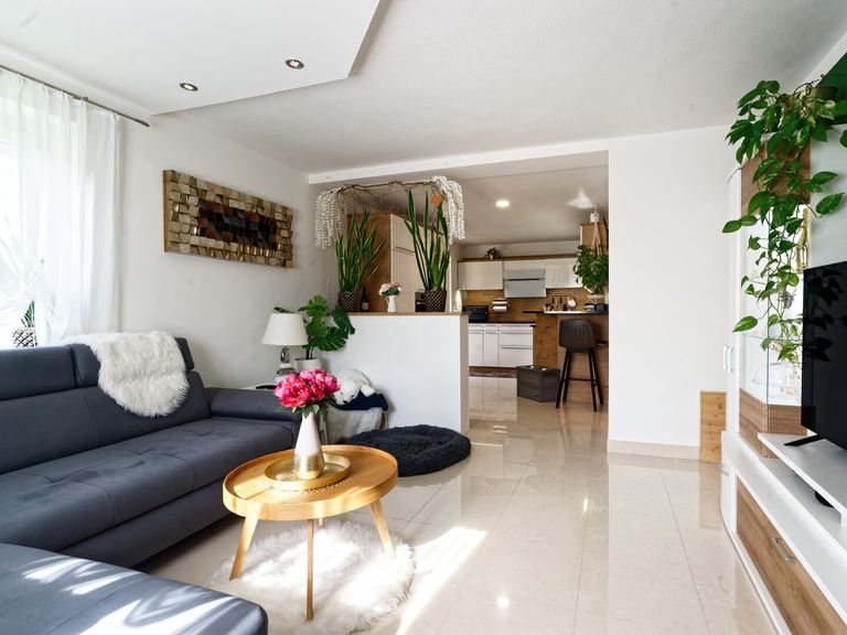 Wohnzimmer und Küche OG