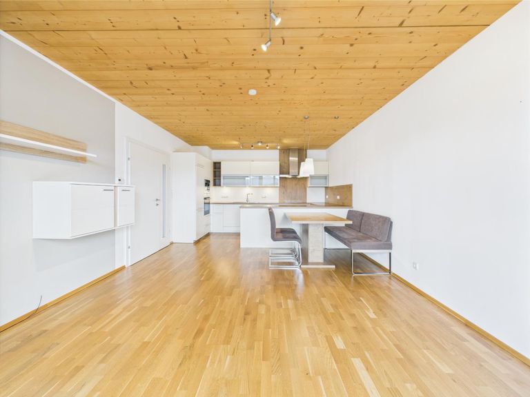 Wohn- und Essbereich 1