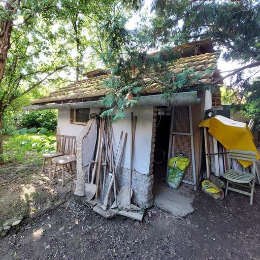 zweites Nebengebäude