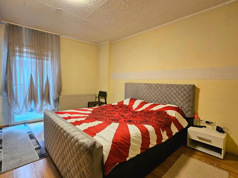 Schlafzimmer 2 mit Balkon_OG