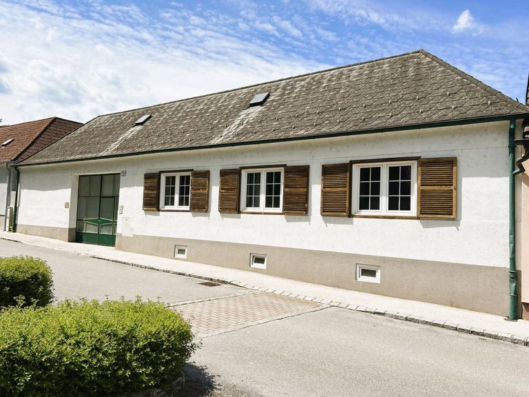 1 Haus Straßenseite