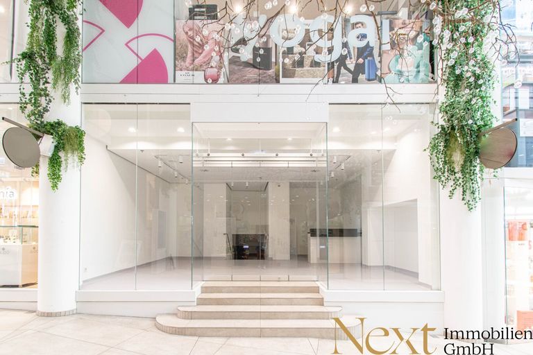 Geschäftsfläche außen II